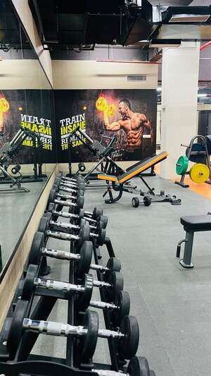 Gym in 5 BHK Penthouse at Awas Vikas Flat, Vrindavan Yojna – for Sale