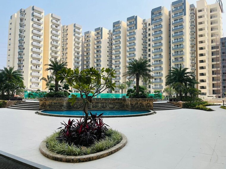 Exterior View, awas-vikas-flat 5 Bedroom 5200 Sq.Ft. Penthouse In Vrindavan Yojna Lucknow 10625886
