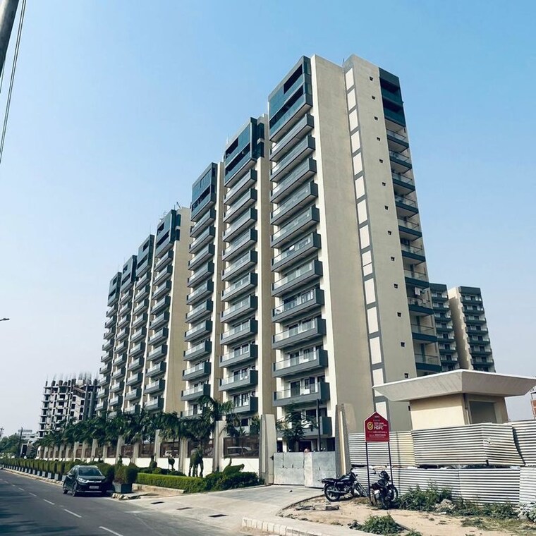 Exterior View, awas-vikas-flat 5 Bedroom 5200 Sq.Ft. Penthouse In Vrindavan Yojna Lucknow 10625886