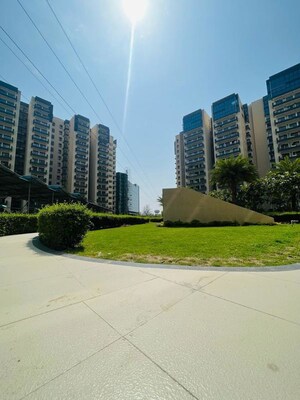 5 BHK Penthouse – Exterior View View at Awas Vikas Flat, Vrindavan Yojna - for Sale