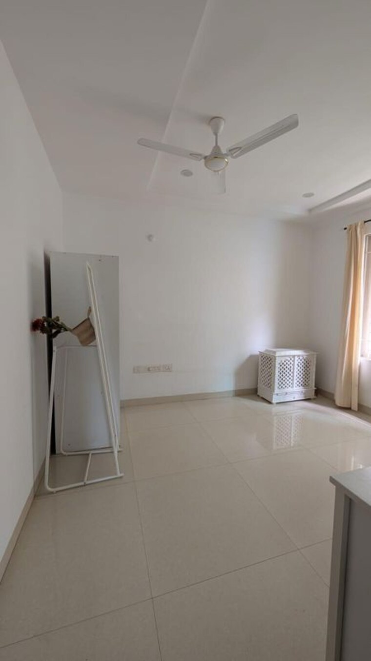 Bathroom, svc-tree-walk 3 Bedroom 1400 Sq.Ft. Apartment In Kondapur Hyderabad 10625916