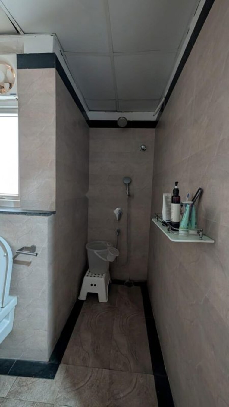 Bathroom, svc-tree-walk 3 Bedroom 1400 Sq.Ft. Apartment In Kondapur Hyderabad 10625916