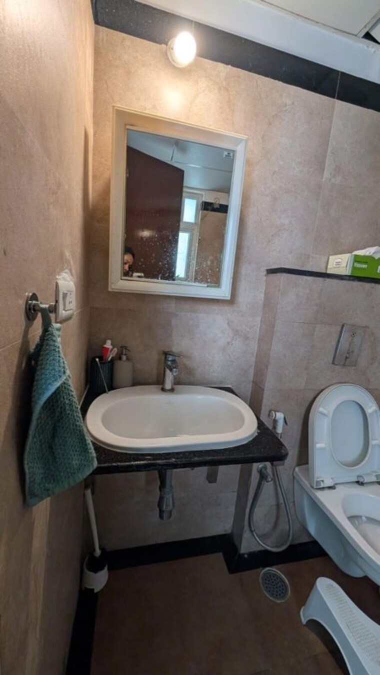 Bathroom, svc-tree-walk 3 Bedroom 1400 Sq.Ft. Apartment In Kondapur Hyderabad 10625916
