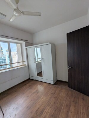 Room in 2.5 BHK Apartment at Lodha Aurum Grande, Kanjurmarg East – for Rent