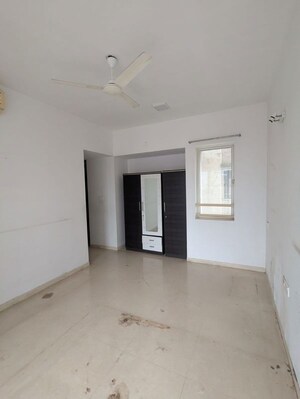 Room in 2.5 BHK Apartment at Lodha Aurum Grande, Kanjurmarg East – for Rent