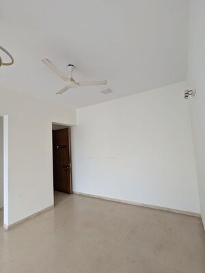 Room in 2.5 BHK Apartment at Lodha Aurum Grande, Kanjurmarg East – for Rent