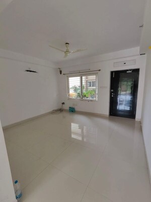 Room in 3 BHK Apartment at Movie Towers, Kokapet – for Rent