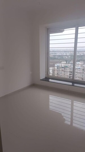 Room in 2 BHK Apartment at Sukhwani Kingsley, Thergaon – for Rent