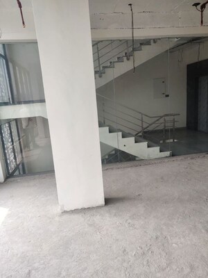 Team Area in  Showroom at Kotla Mubarakpur – for Rent
