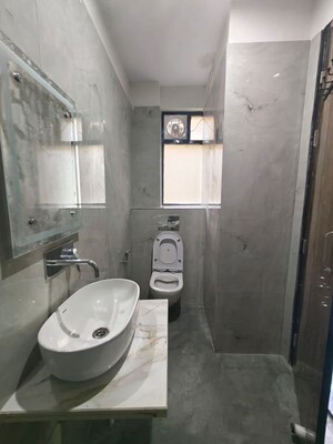 Bathroom in 1 RK Builder Floor at Sector 55 – for Rent