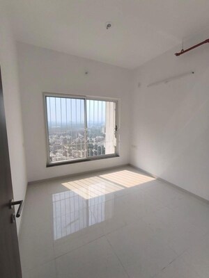 Room in 2 BHK Apartment at Runwal The Central Park, Chinchwad – for Rent