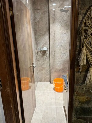 Bathroom in 1 BHK Builder Floor at Sector 57 – for Rent