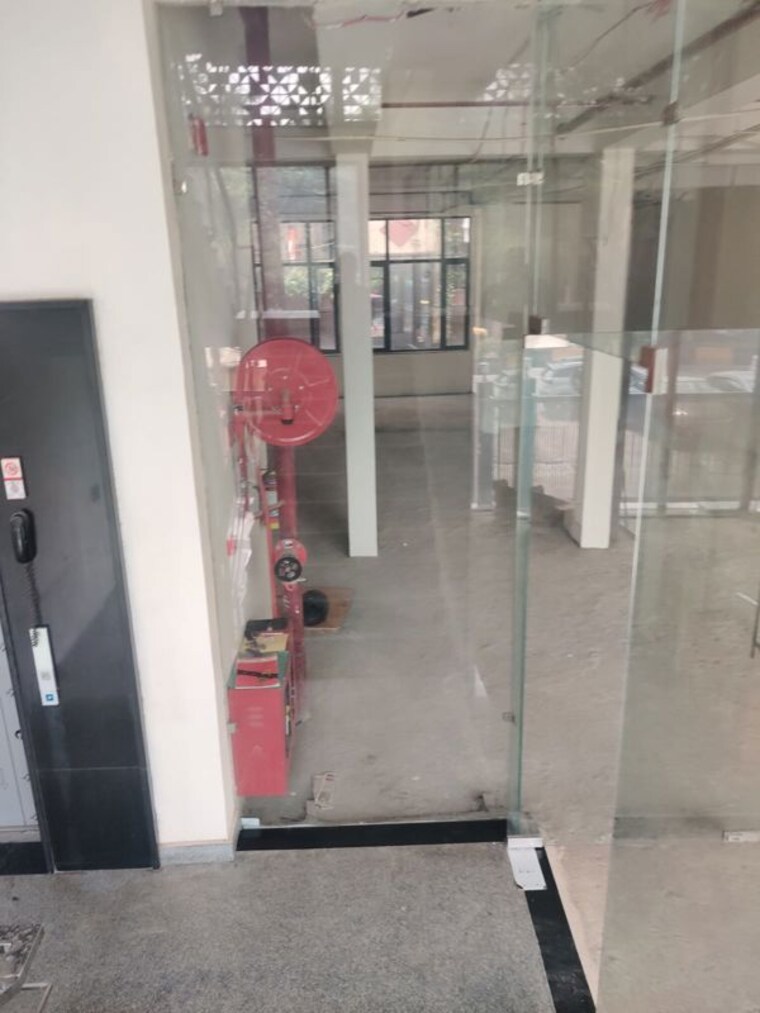 Team Area, kotla mubarakpur Commercial Showroom 3200 Sq.Ft. In Kotla Mubarakpur Delhi 10625973