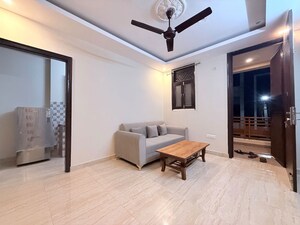 1 BHK Builder Floor For Rent in Sector 57