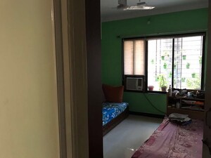 Room in 2 BHK Apartment at Group Seven Rushi Heights, Goregaon East – for Rent