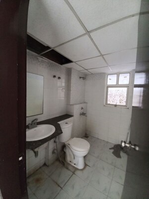 Bathroom in 2.5 BHK Apartment at ILD Greens, Sector 37c – for Rent