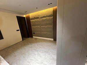 Room in 3 BHK Builder Floor at Uttam Nagar – for Rent