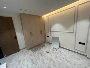 Room in 3 BHK Builder Floor at Uttam Nagar – for Rent