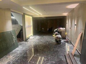Parking in 3 BHK Builder Floor at Uttam Nagar – for Rent