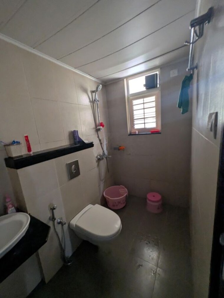 Bathroom, mahindra-antheia 1 Bedroom 780 Sq.Ft. Apartment In Pimpri Pune 10626004
