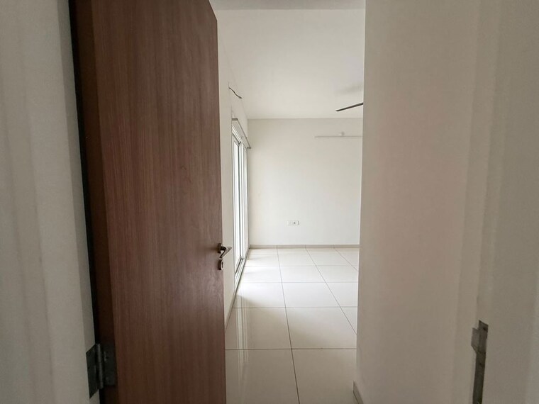 Bathroom, horizon-height 1 Bedroom 580 Sq.Ft. Apartment In Kasarvadavali Thane 10625992
