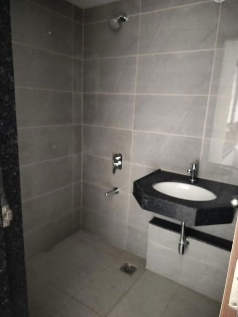Bathroom, shapoorji-pallonji-sensorium 3 Bedroom 1430 Sq.Ft. Apartment In Hinjewadi Pune 10626010
