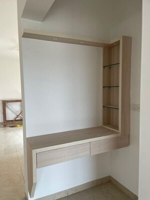 Room in 4 BHK Apartment at Halasuru – for Rent