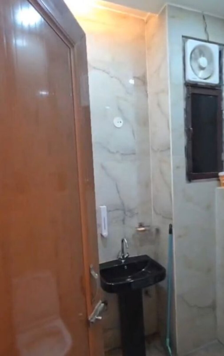 Bathroom, ballabhgarh 5 Bedroom 856 Sq.Ft. Independent House In Ballabhgarh Faridabad 10626001