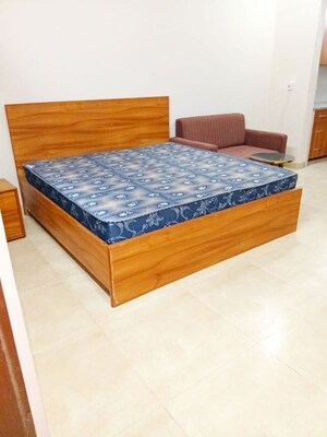 1 RK Builder Floor For Rent in Sector 55