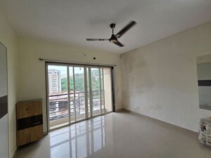 Room in 3 BHK Apartment at DB Parkwoods, Kasarvadavali – for Rent