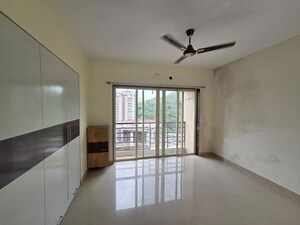 Room in 3 BHK Apartment at DB Parkwoods, Kasarvadavali – for Rent