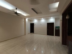 3 BHK Builder Floor For Rent in Janakpuri
