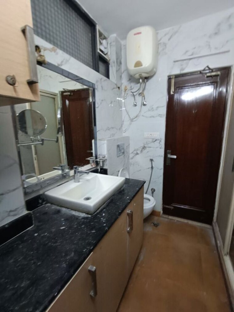 Team Area, janakpuri 3 Bedroom 300 Sq.Yd. Builder Floor In Janakpuri Delhi 10626060