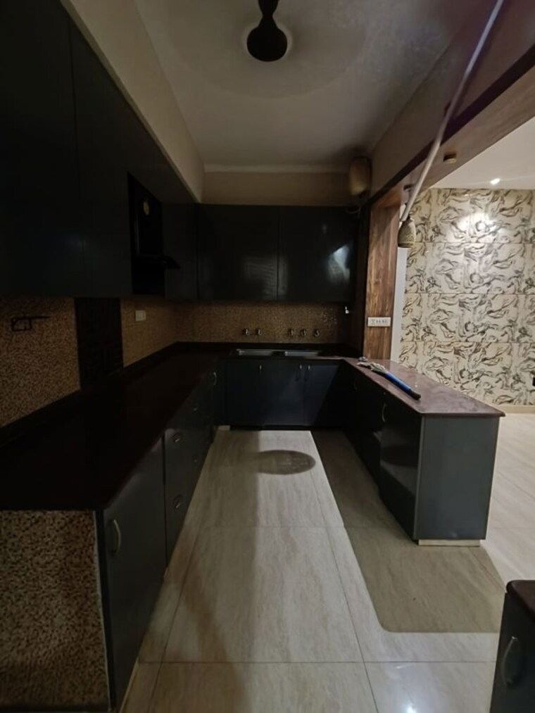 Kitchen, janakpuri 3 Bedroom 300 Sq.Yd. Builder Floor In Janakpuri Delhi 10626060