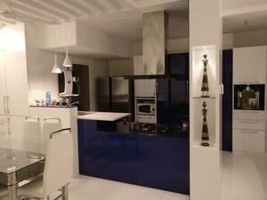 Team Area in 3 BHK Apartment at Lodha Luxuria Priva, Majiwada – for Sale