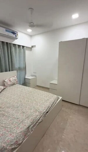 Bedroom in 1.5 BHK Apartment at Platinum Apartment, Andheri West – for Sale