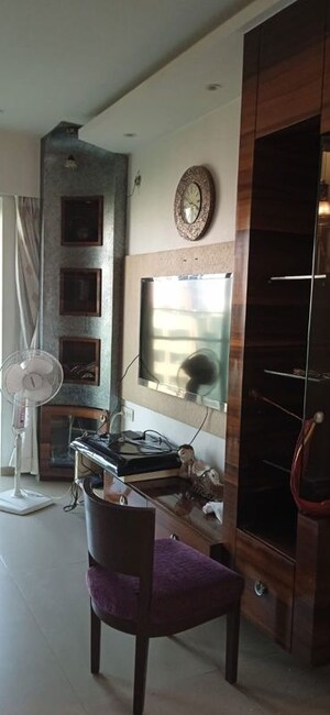 Dining area in 3 BHK Apartment at Aster Tower, Goregaon East – for Rent