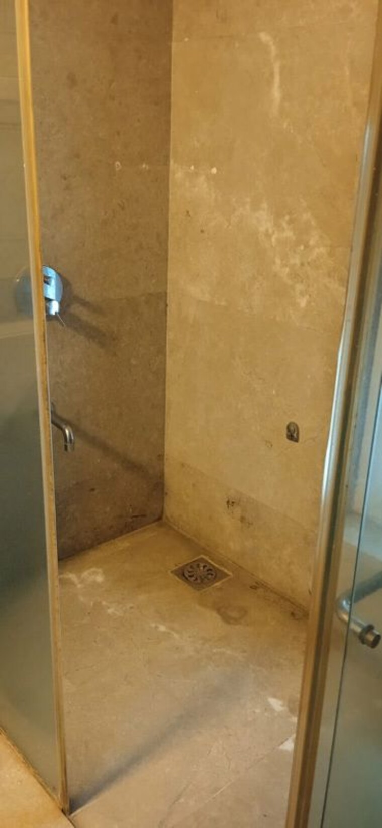 Bathroom, aster-tower 3 Bedroom 1000 Sq.Ft. Apartment In Goregaon East Mumbai 10626133