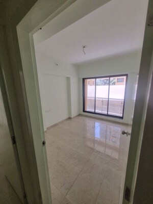 Room in 2.5 BHK Apartment at Patrachawl Mhada, Goregaon West – for Rent