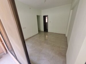 Room in 2.5 BHK Apartment at Patrachawl Mhada, Goregaon West – for Rent