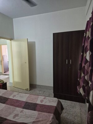 Bedroom in 2 BHK Apartment at Park Circus – for Rent