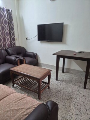 Room in 2 BHK Apartment at Park Circus – for Rent