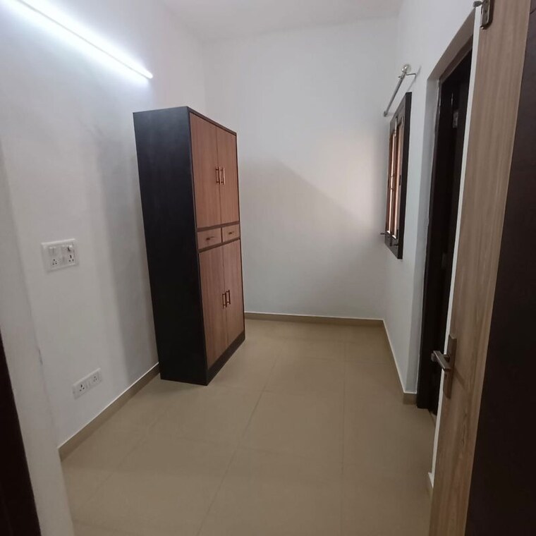 undefined, kalkaji 3.5 Bedroom 1600 Sq.Ft. Apartment In Kalkaji Delhi 10626140