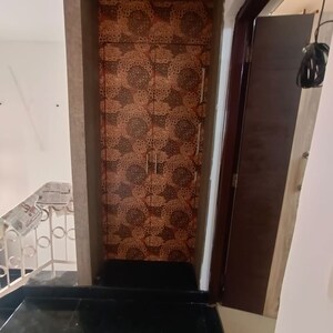 Furnished Amenities in 3.5 BHK Apartment at Kalkaji – for Rent