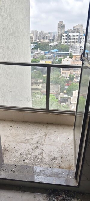  2 BHK Apartment at Mahant Sahyadree, Goregaon East – for Sale