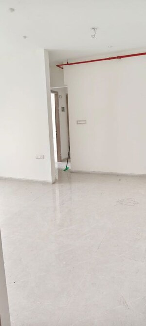 Room in 2 BHK Apartment at Mahant Sahyadree, Goregaon East – for Sale