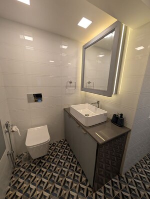 Bathroom in 3 BHK Apartment at Cuffe Parade – for Sale
