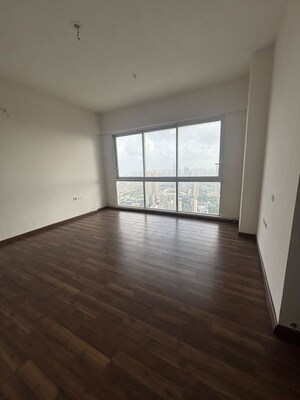 Room in 4 BHK Apartment at Piramal Mahalaxmi, Mahalaxmi – for Sale