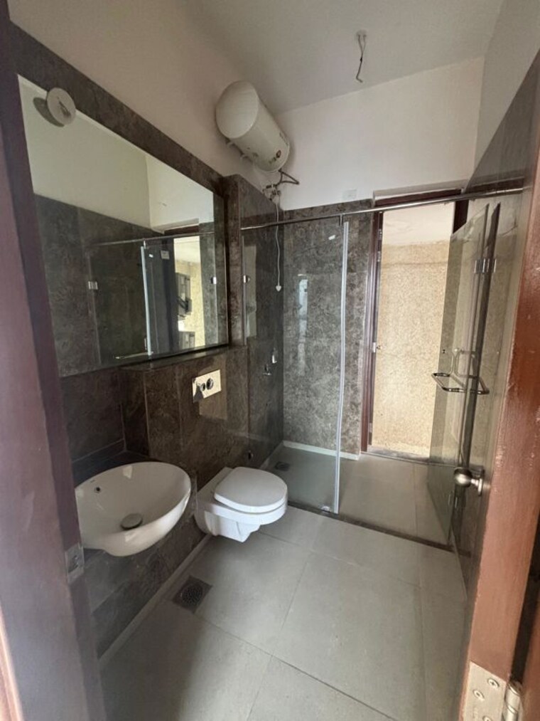 Bathroom, piramal-mahalaxmi 4 Bedroom 1850 Sq.Ft. Apartment In Mahalaxmi Mumbai 10626313