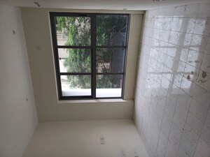 Room in 2 BHK Apartment at Sheth 72 West, Andheri West – for Sale